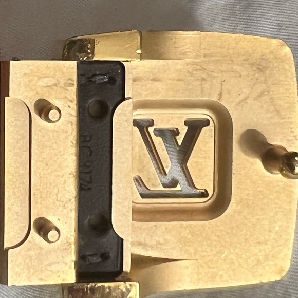 Authentic Louis Vuitton black multicolor belt - Picture 7 of 11